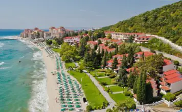 Отдых в Болгарии: История, Кухня и Праздники