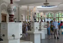 Кисловодск и Кавказские Минеральные Воды: как добраться, нарзан и Курортный парк Нарзанная галерея в Кисловодске