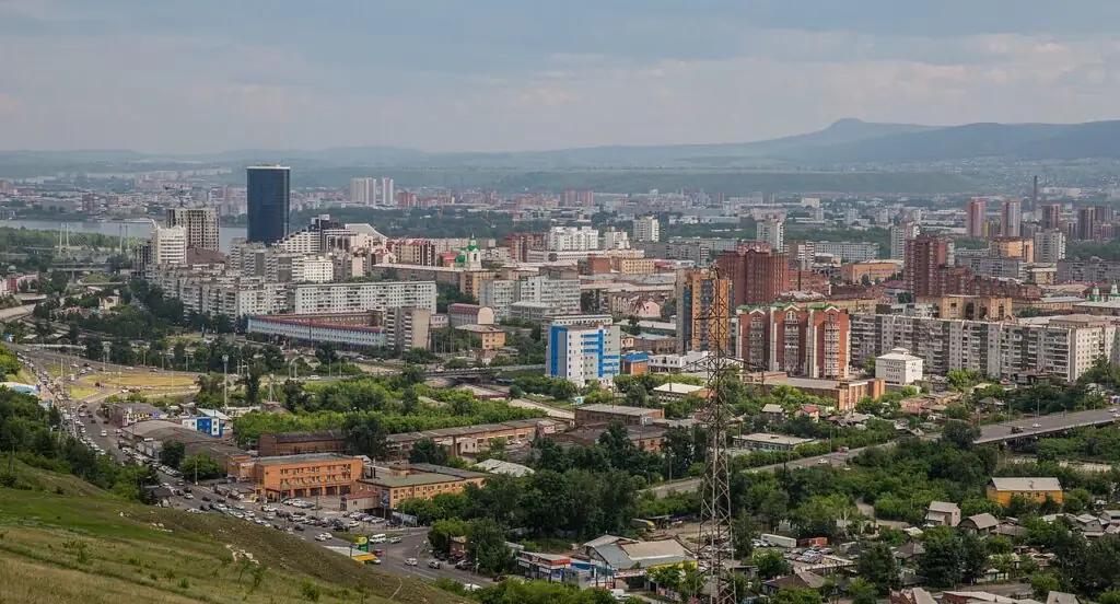 Панорама Красноярска с Караульной горы