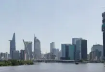 Что нельзя делать во Вьетнаме туристу: вейп, дрон, посты в соцсетях и другие строгие правила Панорама Хошимина — ворота Вьетнама